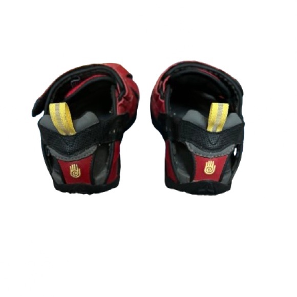 Teva Closed Toe Outdoor Red Hike Barefoot Sports Sandals Size 6 - Picture 2 of 5